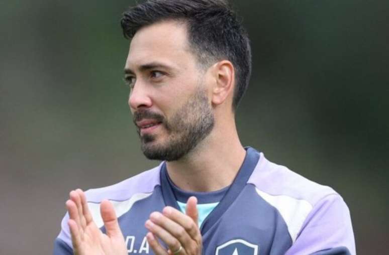 Davide Ancelotti deve permanecer no Botafogo em 2026 –