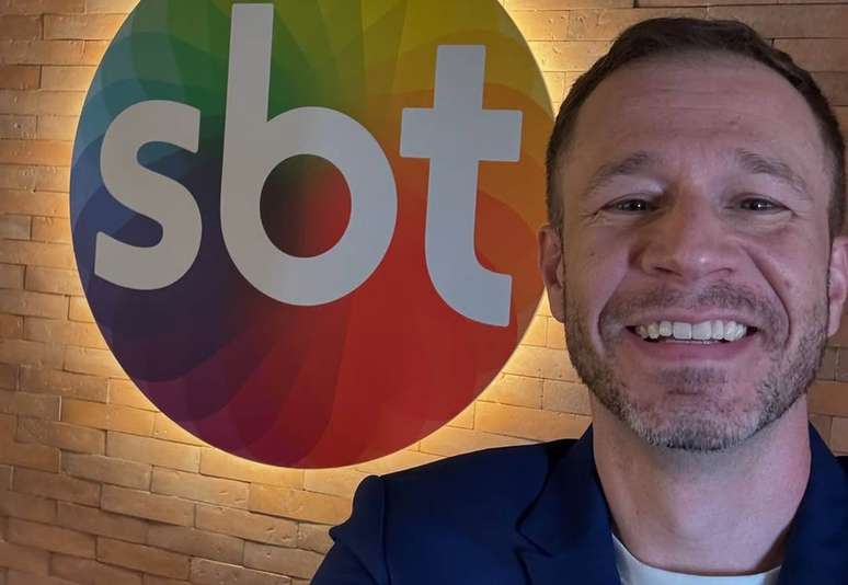 Tiago Leifert narra jogos da Champions League e Sul-Americana-