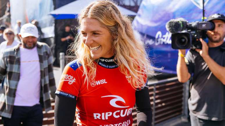 Stephanie Gilmore volta ao CT da WSL. 