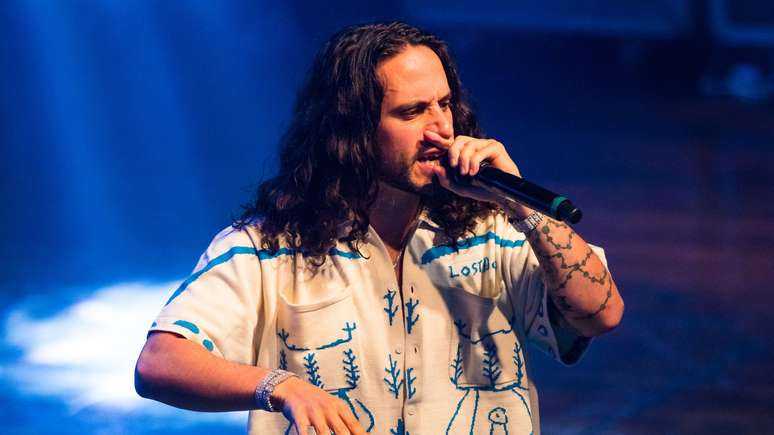 Artista independente questiona modelo 85/15 da Roc Nation e aponta desequilíbrio de poder entre criadores e grandes estruturas da indústria musical