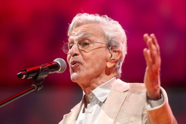 Caetano Veloso em apresentação ao lado de Maria Bethânia, no Allianz Parque, em 2024