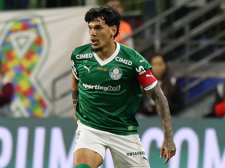 Gustavo Gómez é outro que o Palmeiras tenta acelerar o retorno –