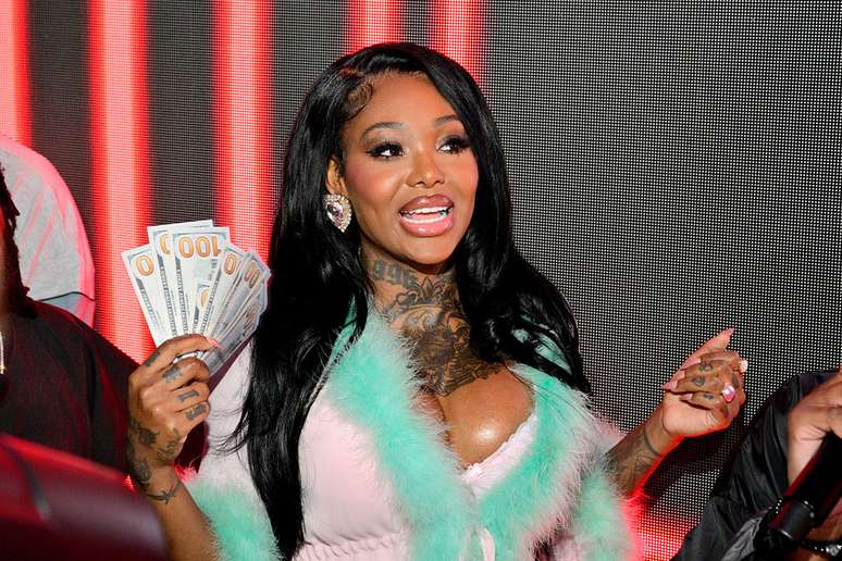 Cantora encerra trilogia sobre desgosto amoroso com produção sofisticada que homenageia mestres do R&B dos anos 90 e início dos 2000