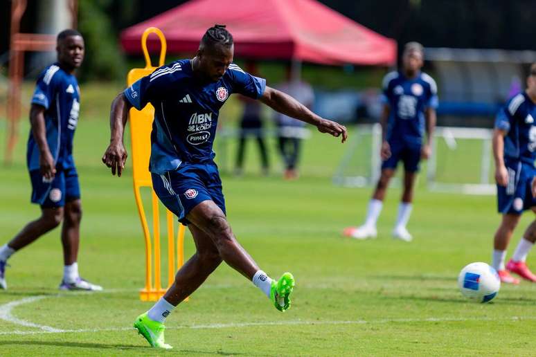 Costa Rica tem miss&atilde;o complicada para se classificar para a Copa &ndash;