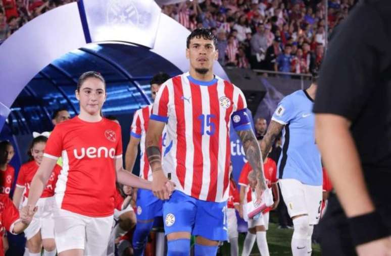 Alfaro vai preservar Gómez de último amistoso do Paraguai –