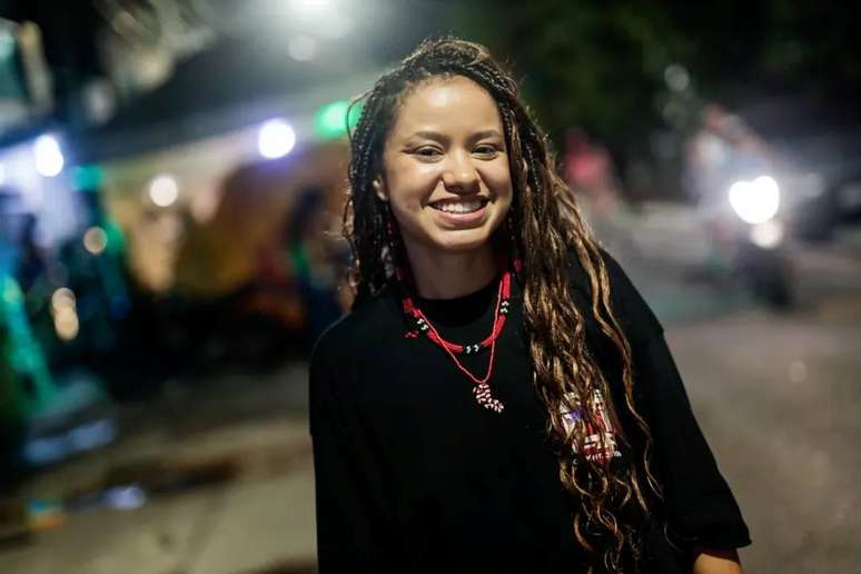 Thuane Nascimento, a Thux, é diretora da PerifaConnection e uma das organizadoras da coletânea sobre racismo ambiental.