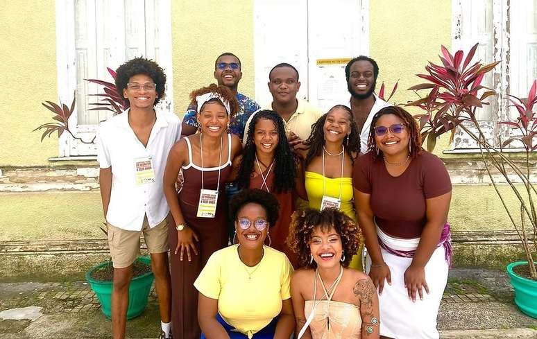 Organizações, mídias digitais, agenda de eventos e pontos de referência. Ana Sales, 18 anos, diz que o AquilombaMaps 