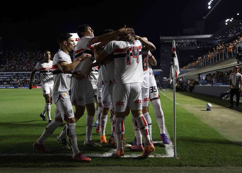 S&atilde;o Paulo quer se reaproximar do G7 &ndash;