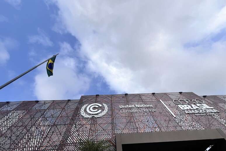 Pavilhão italiano na COP30 recebeu debate sobre jornalismo ambiental