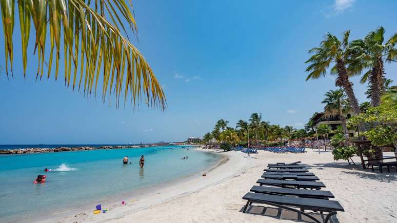 Cura&ccedil;ao possui uma economia fortemente orientada ao turismo, impulsionada pelo clima tropical e praias conhecidas mundialmente, como Kenepa Grandi e Cas Abao &ndash; depositphotos.com / deposit@admin-solutions.co.uk