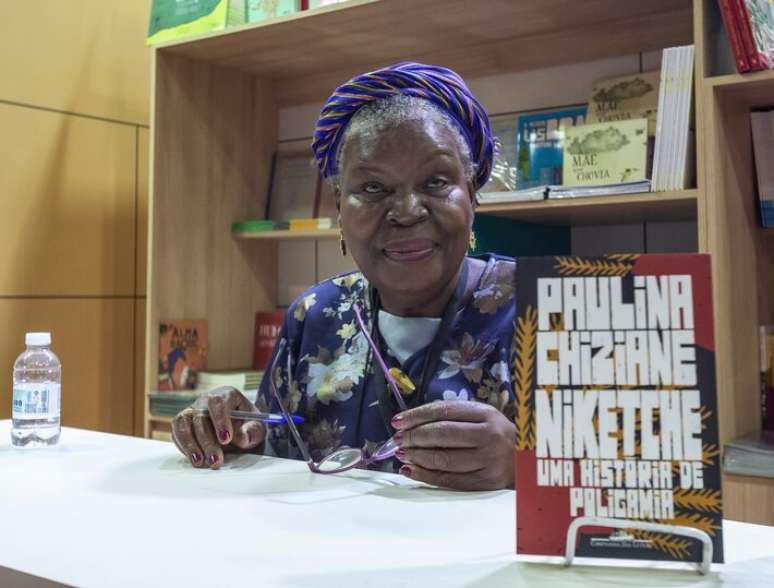 A mo&ccedil;ambicana Paulina Chiziane na Bienal do Livro de S&atilde;o Paulo