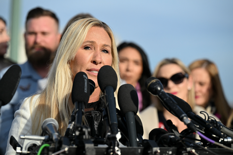 Marjorie Taylor Greene criticou Trump por disputa sobre arquivos de Epstein