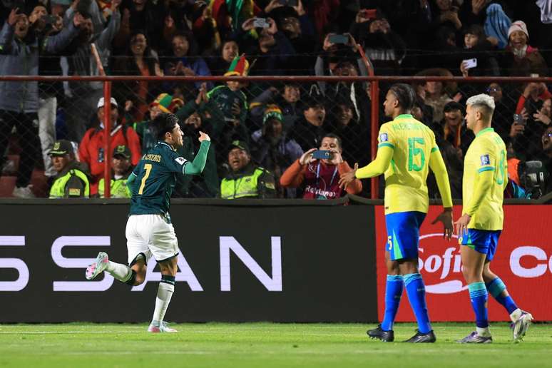 Miguelito comemorando o gol sobre a Sele&ccedil;&atilde;o Brasileira 