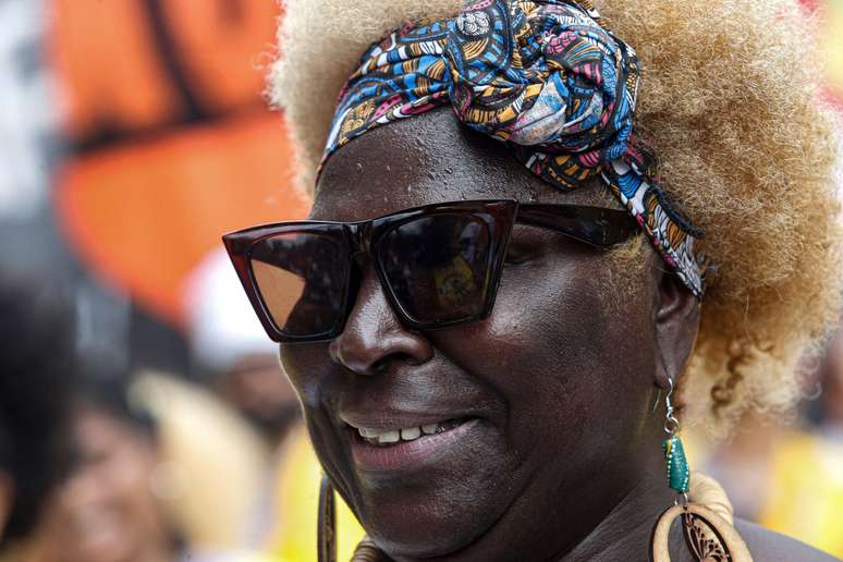 Movimento negro busca exaltar a ra&ccedil;a negra por meio de caracter&iacute;sticas, como o cabelo crespo