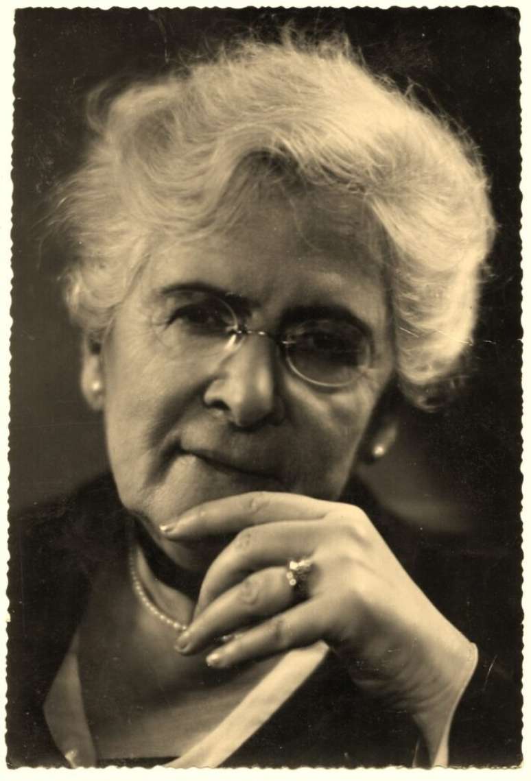 A escritora abolicionista J&uacute;lia Lopes de Almeida