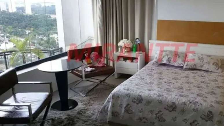 Cobertura duplex de Mara Maravilha está à venda em Alphaville, Barueri (SP)