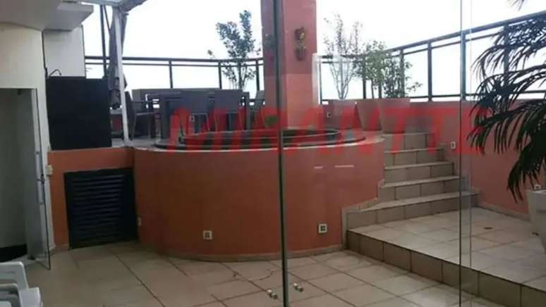 Cobertura duplex de Mara Maravilha está à venda em Alphaville, Barueri (SP)