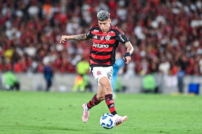 Carrascal (Flamengo) durante jogo contra o Santos, no dia 09.11.2025