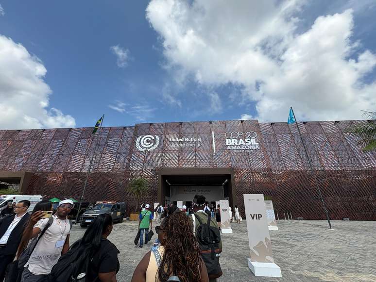 Fora da agenda oficial da COP30, ‘mutirão’ pelo fim dos combustíveis fósseis puxado por Lula tem apoio de mais de 80 países