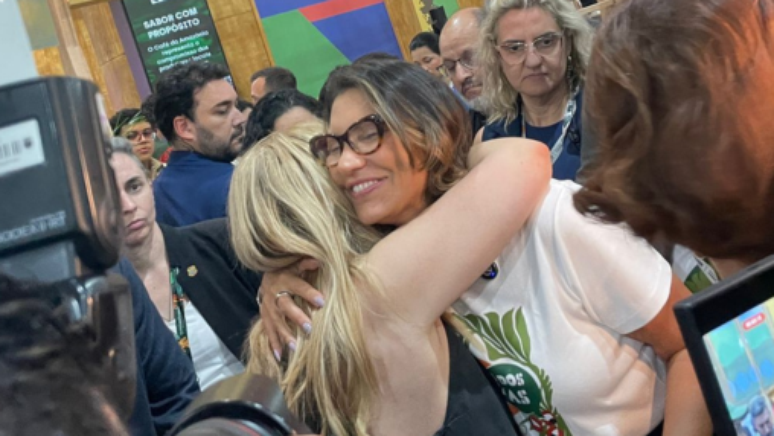 Janja é tietada durante a COP30 em Belém (PA) 