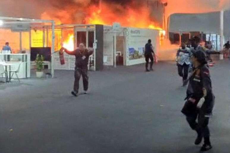 Bombeiros ordenam evacuação de Blue Zone da COP30