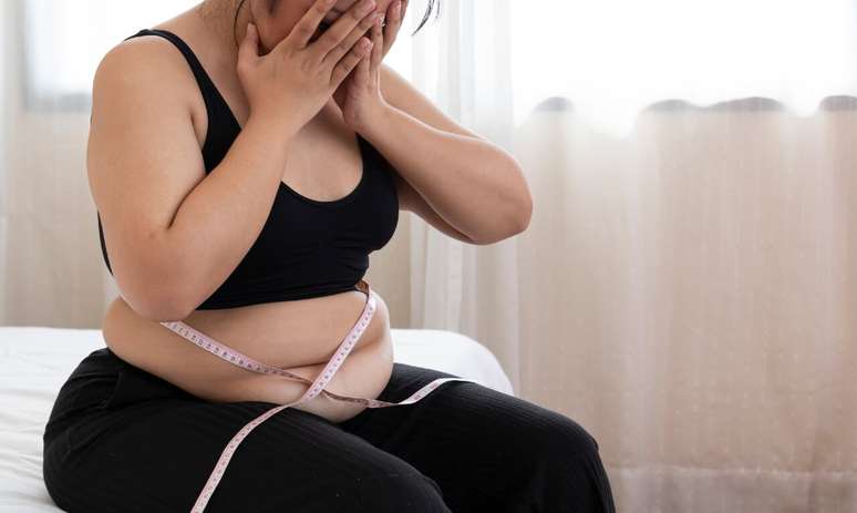 Por que engordei de repente? Entenda o que causa o ganho de peso / Foto: Shutterstock