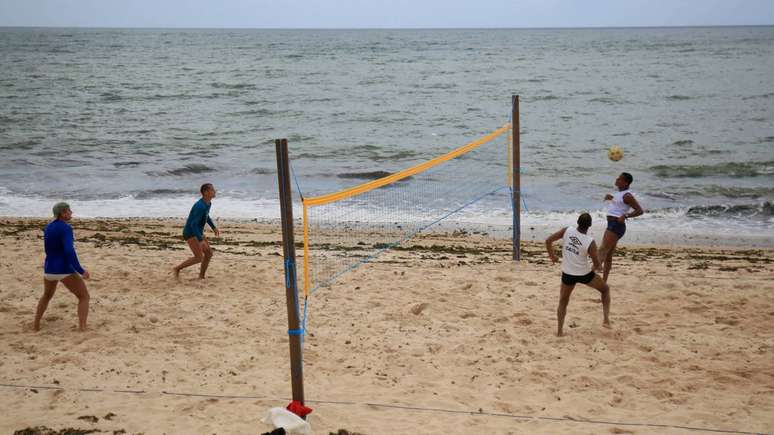 Al&eacute;m das competi&ccedil;&otilde;es oficiais, eventos regionais e torneios amistosos tamb&eacute;m movimentam as areias ao longo do ano &ndash; depositphotos.com / joasouza