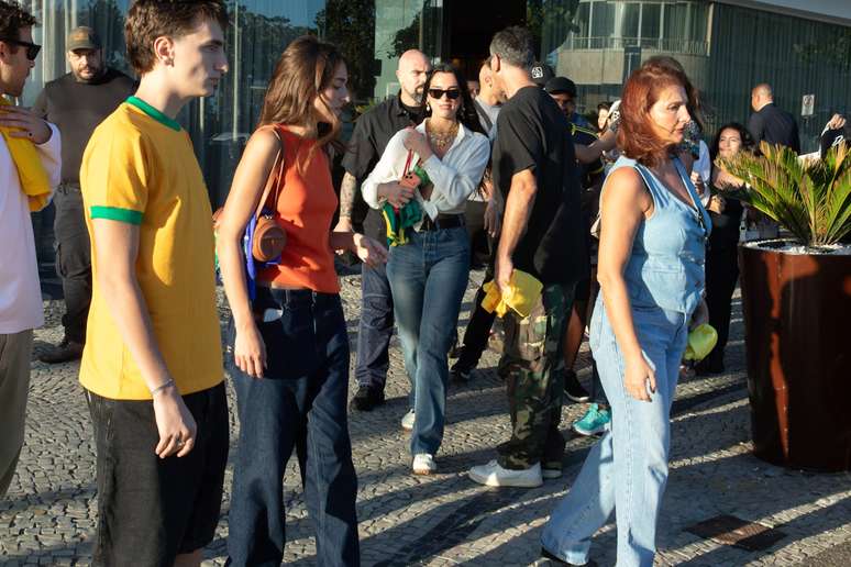 Dua Lipa e família no Rio de Janeiro 