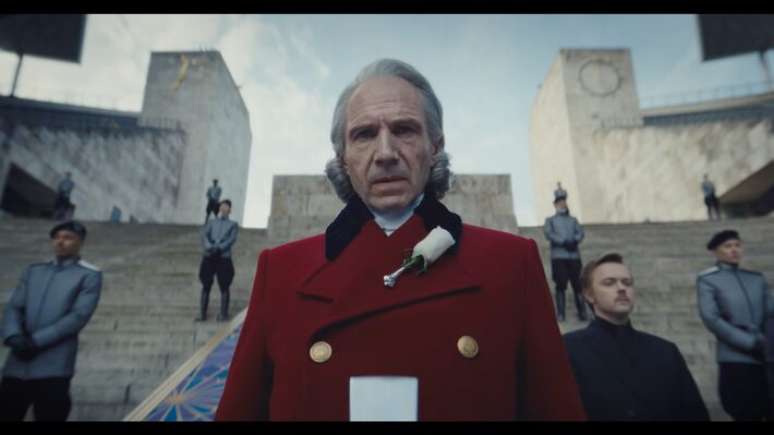 Trailer de 'Jogos Vorazes: Amanhecer na Colheita' mostra Ralph Fiennes como o Presidente Snow.