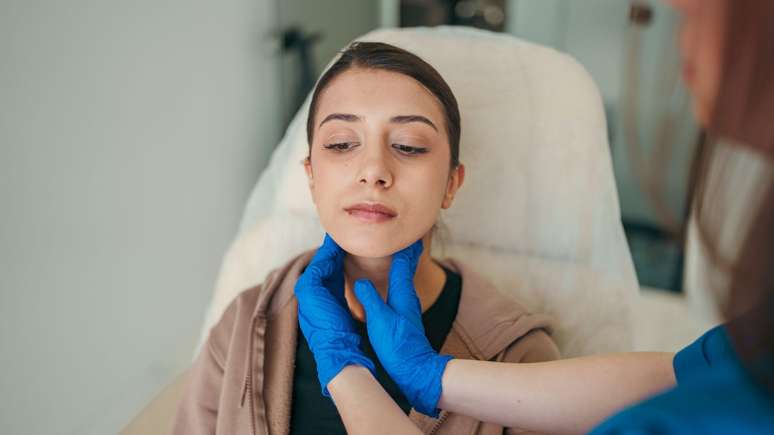 As t&eacute;cnicas modernas, como a ultrassonografia, possibilitaram a detec&ccedil;&atilde;o de casos de c&acirc;ncer de tireoide que n&atilde;o podiam ser diagnosticados apenas com o exame f&iacute;sico