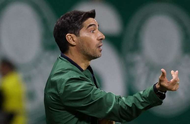 Abel não vence há três jogos no Brasileirão –