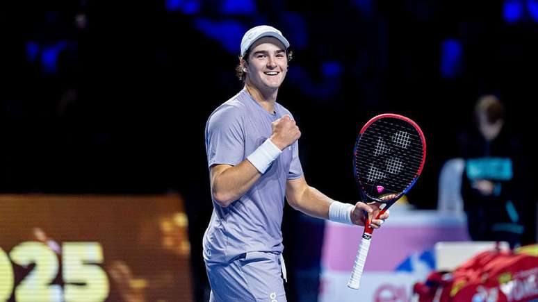 Jo&atilde;o Fonseca durante jogo de t&ecirc;nis