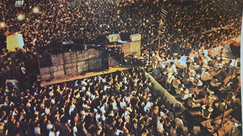 Apesar da tens&atilde;o, Missa dos Quilombos reuniu cerca de 6 mil pessoas