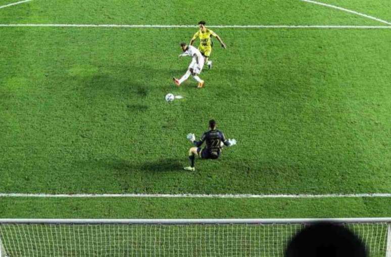 Neymar marcou o gol do Santos contra o Mirassol –