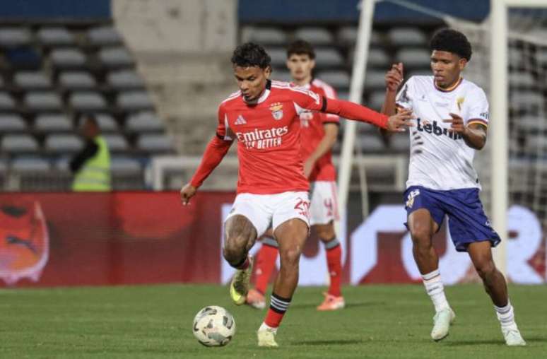 Benfica sofre para ganhar o Atlético –