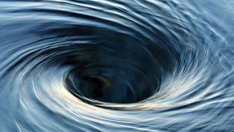 Observar as condições do mar, seguir orientações de salva-vidas e conhecer a praia são medidas fundamentais para evitar situações de risco – depositphotos.com / Somkid