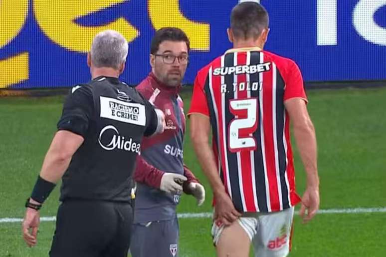 ரஃபேல் டோலோய் வலியை உணர்ந்து மைதானத்தை விட்டு வெளியேறிய தருணம் –