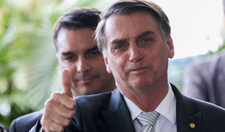 Vacilo do 01? Jair Bolsonaro foi preso por culpa do próprio filho, Flávio Bolsonaro. Entenda!.