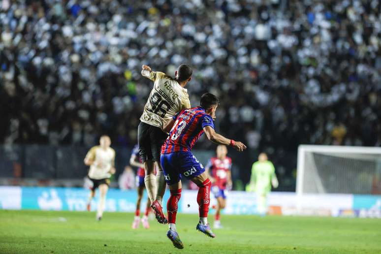 O Vasco fez valer o seu mando de campo e venceu o Bahia no primeiro turno &ndash;