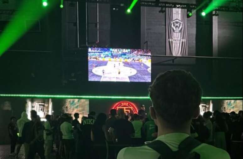 கிங்ஸ் கோப்பை அமெரிக்காவின் இறுதிப் போட்டியைக் காண ஃபுரியாவின் ரசிகர்கள் பிரேசிலில் ஒரு விருந்துக்குத் தயாராகிறார்கள் -