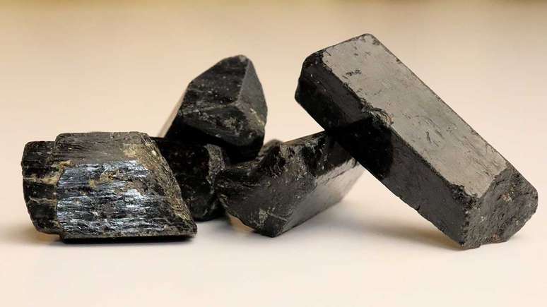 Entenda os poderes e proteção desses cristais