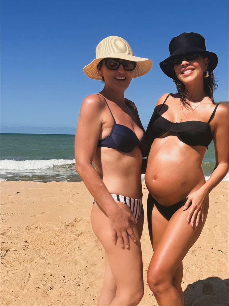 கர்ப்பிணியான மரியானா ரியோஸ் தனது தாயின் 60வது பிறந்தநாளைக் கொண்டாடுகிறார் —