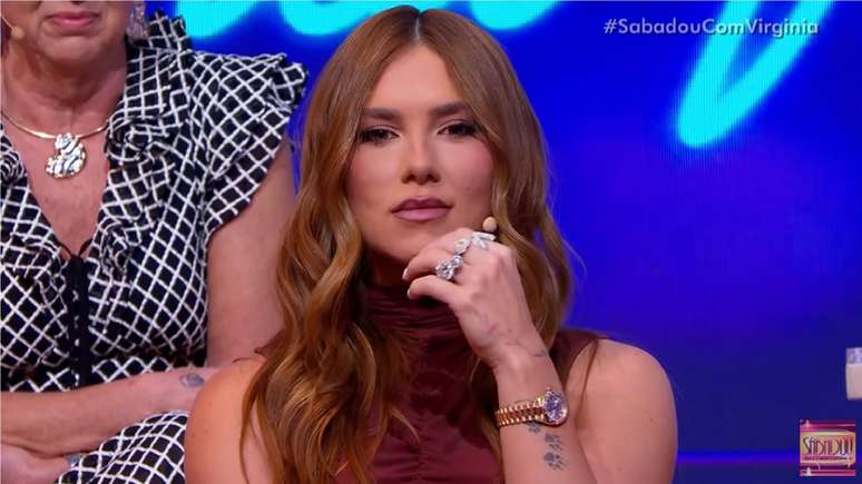 நிகழ்ச்சியில் வர்ஜீனியா 