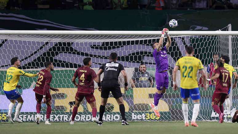 F&aacute;bio foi pouco acionado, mas quando foi exigido, realizou defesas importantes. FOTO: MARCELO GON&Ccedil;ALVES / FLUMINENSE F.C.