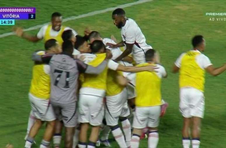 விட்டோரியாவின் மூன்றாவது கோலை ரெனாடோ கெய்சர் அடித்தார் –