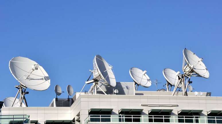 Tecnologia, streaming e estrat&eacute;gias digitais explicam como as maiores TVs do mundo seguem ampliando sua influ&ecirc;ncia na era da m&iacute;dia globalizada &ndash; depositphotos.com / gwhitton