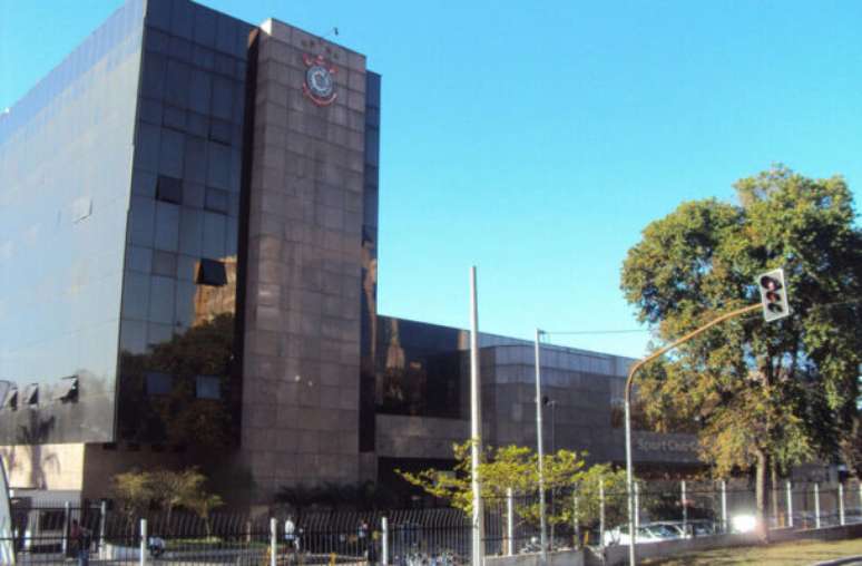 கொரிந்தியன்ஸ் ரசிகர்கள் இந்த திங்கட்கிழமை ஒரு கூட்டத்தில் கலந்து கொள்வதாக உறுதியளிக்கிறார்கள் –