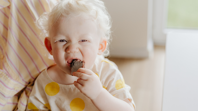 Pesquisadores descobriram que a restrição de açúcar pode retardar o surgimento de doenças e ainda reduzir o risco de desenvolvê