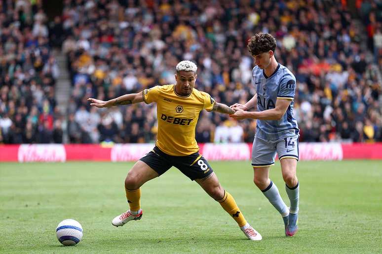 Joao Gomes vive momento difícil com o Wolverhampton –