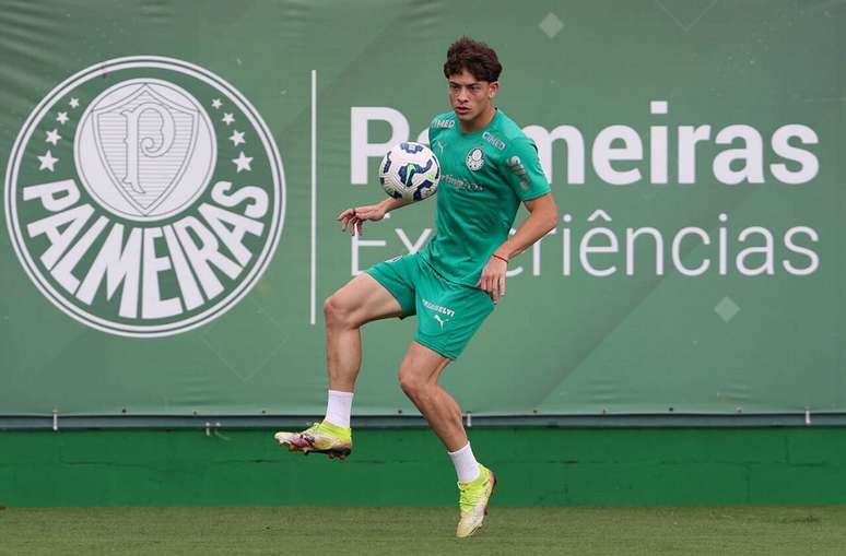 Giay deve ganhar nova chance no time titular do Palmeiras &ndash;